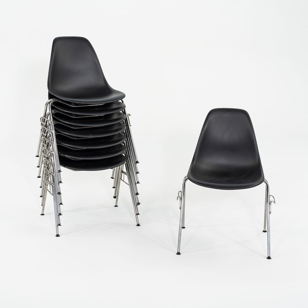 2015 Herman Miller Stacking Eames Plastic Side Shell Dining Chairs in Black 4x Available