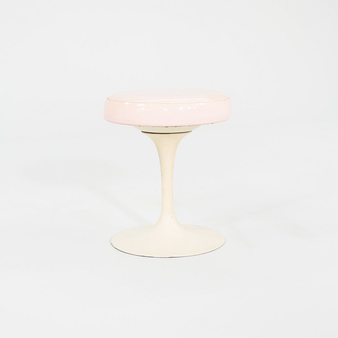 1960s Eero Saarinen for Knoll 152 Tulip Swivel Stool with Vinyl Seat