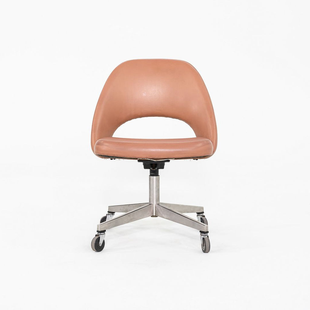 1974 Eero Saarinen for Knoll Upholstered Rolling Office Desk Chair in Tan Vinyl