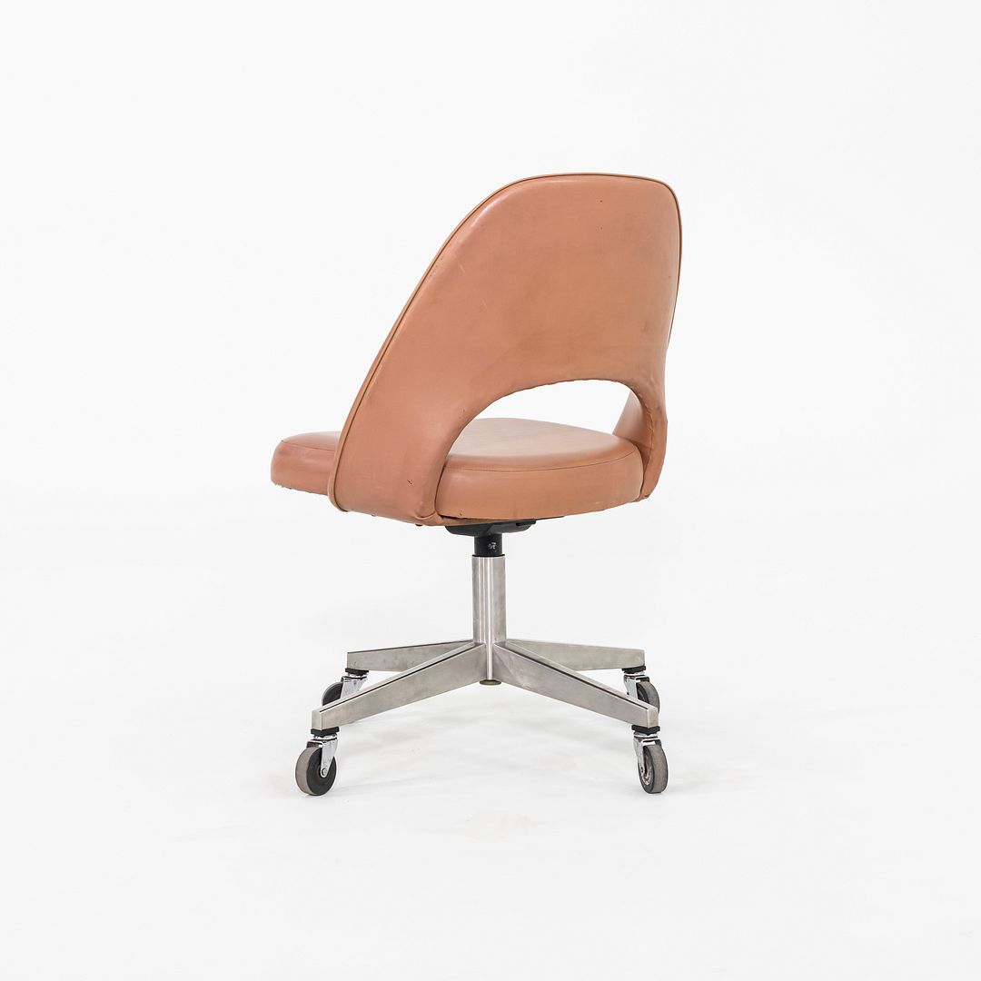 1974 Eero Saarinen for Knoll Upholstered Rolling Office Desk Chair in Tan Vinyl