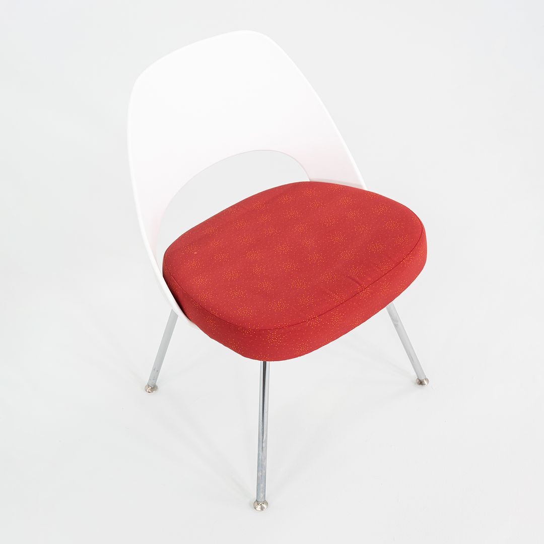 2011 Eero Saarinen for Knoll Armless Executive Side / Dining Chairs in White with Red Fabric 1x Available