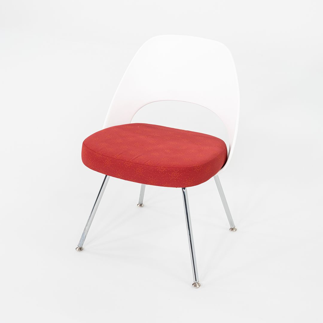 2011 Eero Saarinen for Knoll Armless Executive Side / Dining Chairs in White with Red Fabric 1x Available