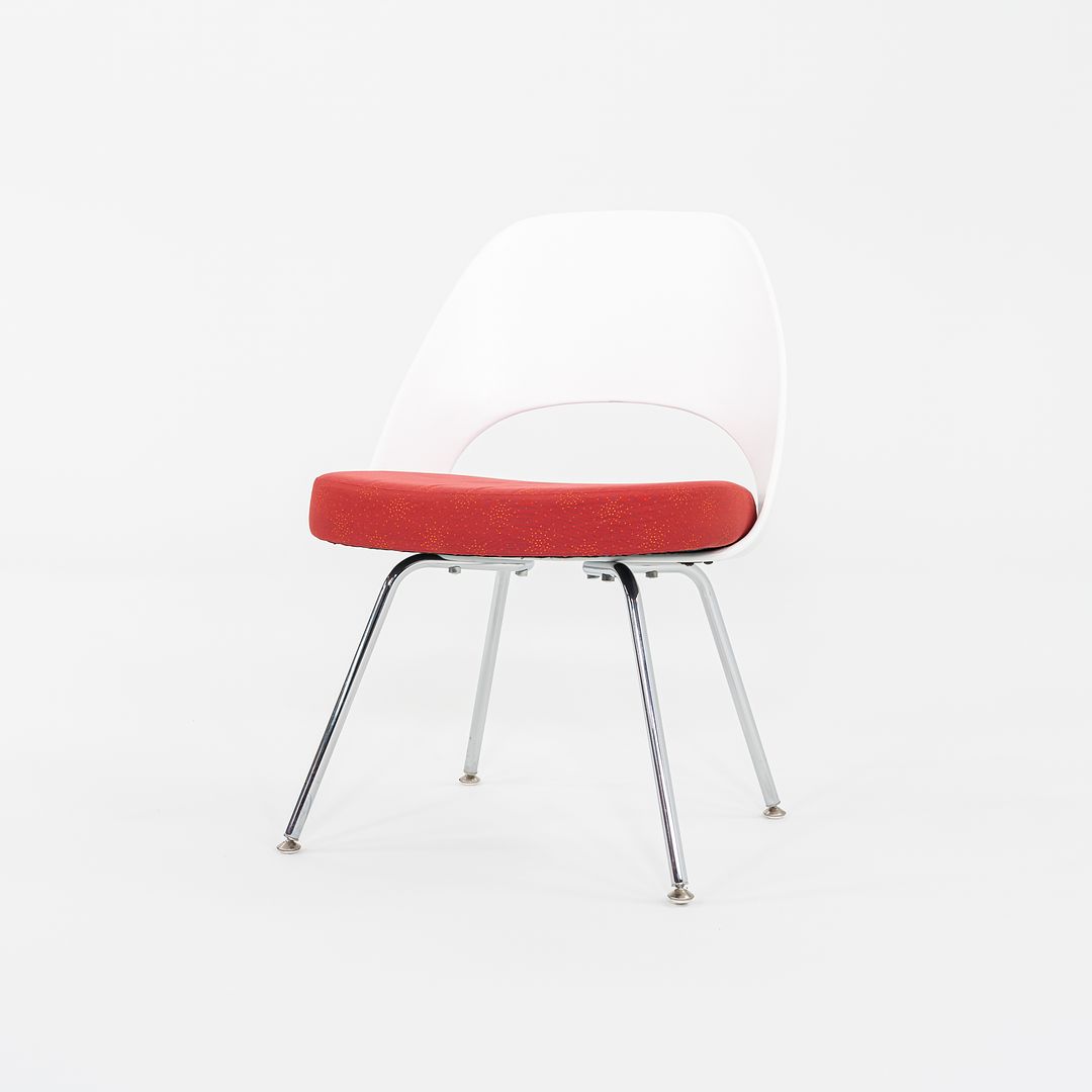 2011 Eero Saarinen for Knoll Armless Executive Side / Dining Chairs in White with Red Fabric 1x Available