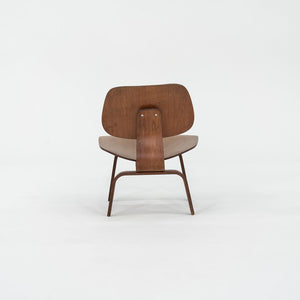C. 1953 Charles and Ray Eames for Herman Miller LCW Lounge Chair in Walnut
