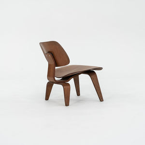 C. 1953 Charles and Ray Eames for Herman Miller LCW Lounge Chair in Walnut