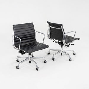 2016 Herman Miller Eames Aluminum Group Management Desk Chair in Black 7x Avail