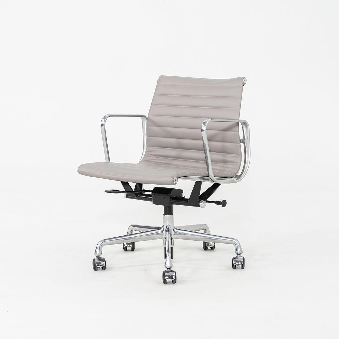 2010s Herman Miller Eames Aluminum Management Desk Chair Grey Naugahyde 2x Avail