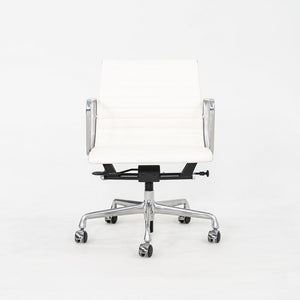 2020s Herman Miller Eames Aluminum Group Management Desk Chair in White Leather