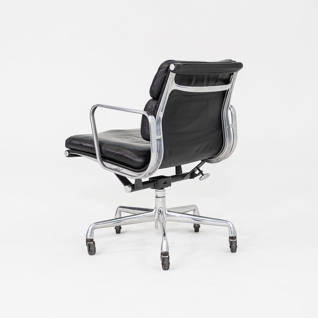 1997 Herman Miller Eames Management Soft Pad Desk Chair in Black Leather 12+ Avail