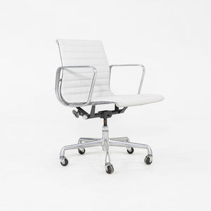 2010s Herman Miller Eames Aluminum Group Management Desk Chair in Grey Naugahyde