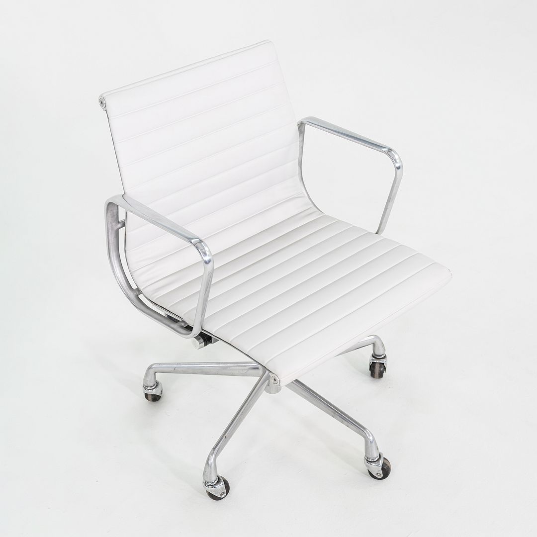 2010s Herman Miller Eames Aluminum Group Management Desk Chair in Grey Naugahyde