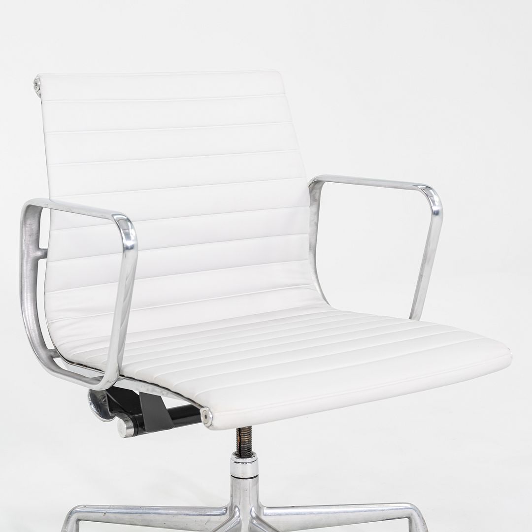 2010s Herman Miller Eames Aluminum Group Management Desk Chair in Grey Naugahyde
