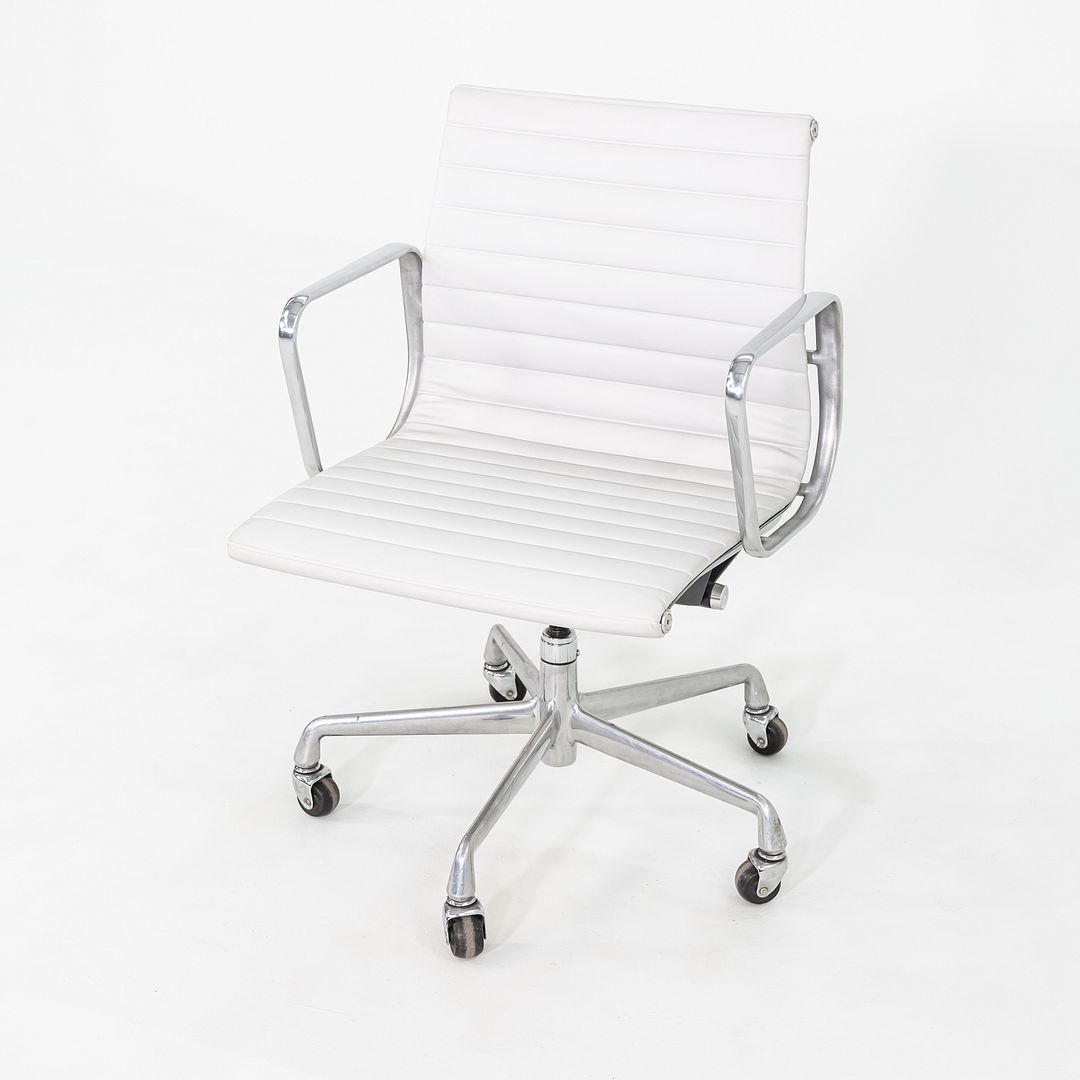 2010s Herman Miller Eames Aluminum Group Management Desk Chair in Grey Naugahyde