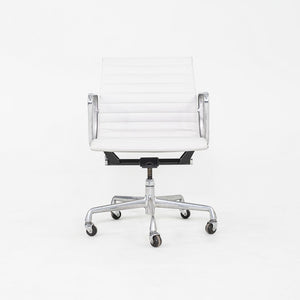 2010s Herman Miller Eames Aluminum Group Management Desk Chair in Grey Naugahyde