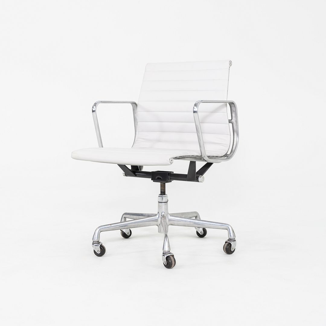 2010s Herman Miller Eames Aluminum Group Management Desk Chair in Grey Naugahyde