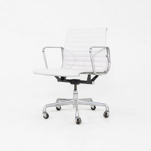 2010s Herman Miller Eames Aluminum Group Management Desk Chair in Grey Naugahyde