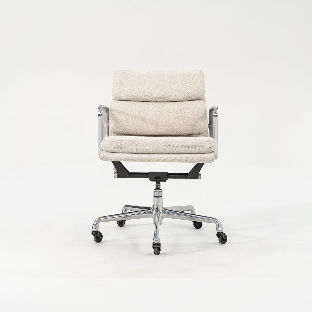 SOLD 2010s Eames Aluminum Group Soft Pad Management Desk Chair, EA435 by Ray and Charles Eames for Herman Miller in Off-White Fabric