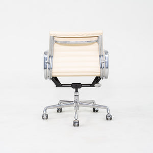 2010s Herman Miller Eames Aluminum Group Management Desk Chair in Cream Leather