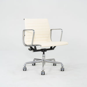 2010s Herman Miller Eames Aluminum Management Desk Chair in Cream Leather