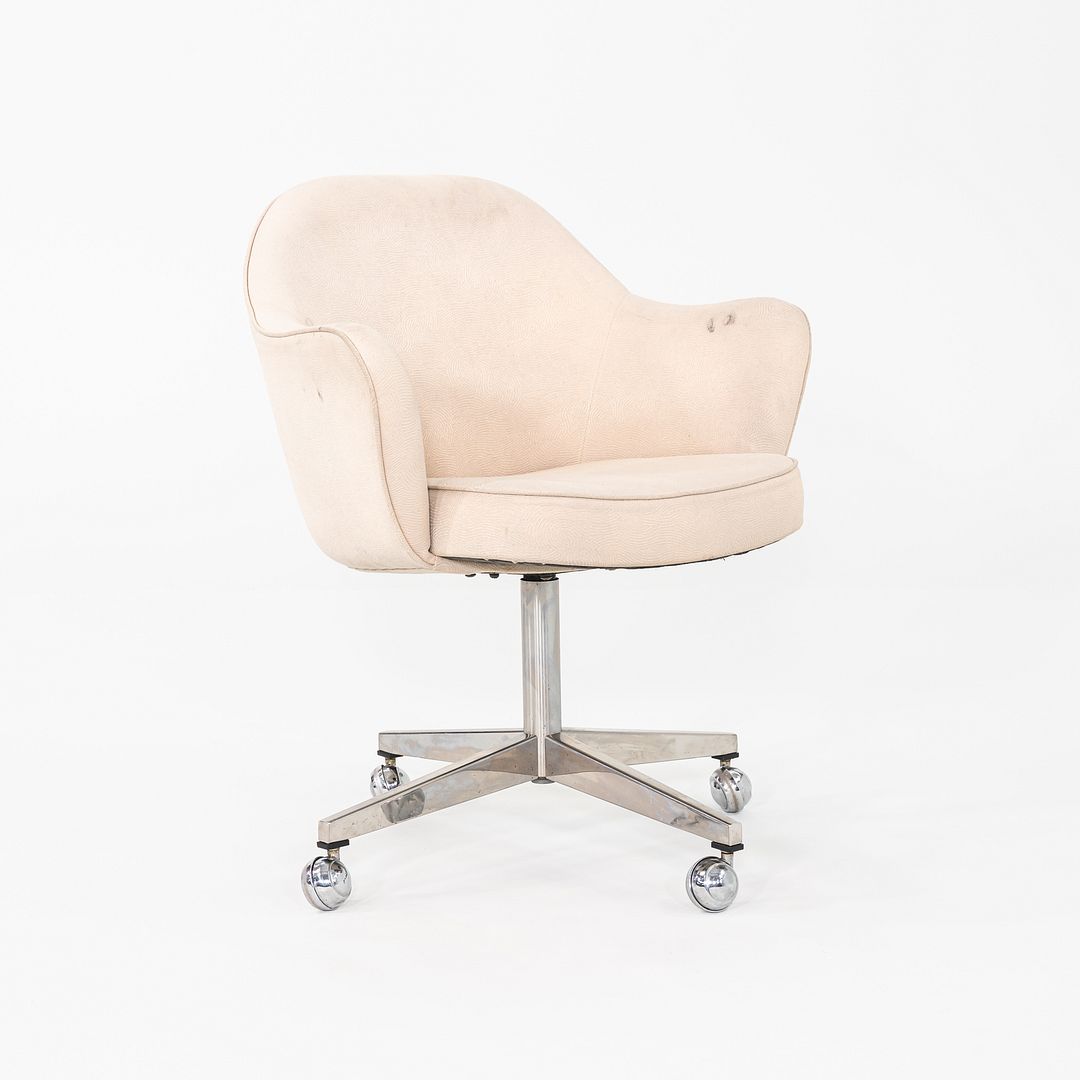 1960s Eero Saarinen for Knoll Full-Back Executive Arm Chair in White, Model 68