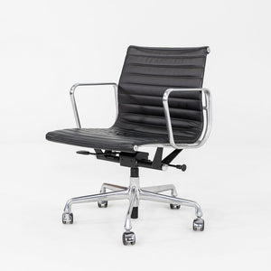 2016 Herman Miller Eames Aluminum Group Management Desk Chair in Black 7x Avail