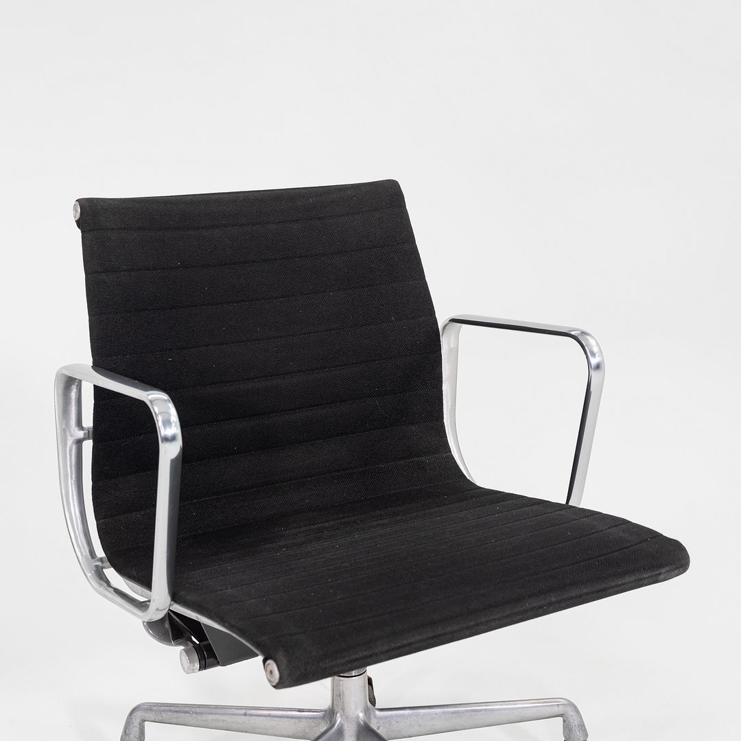 1992 Herman Miller Eames Aluminum Group Management Desk Chair in Black Fabric