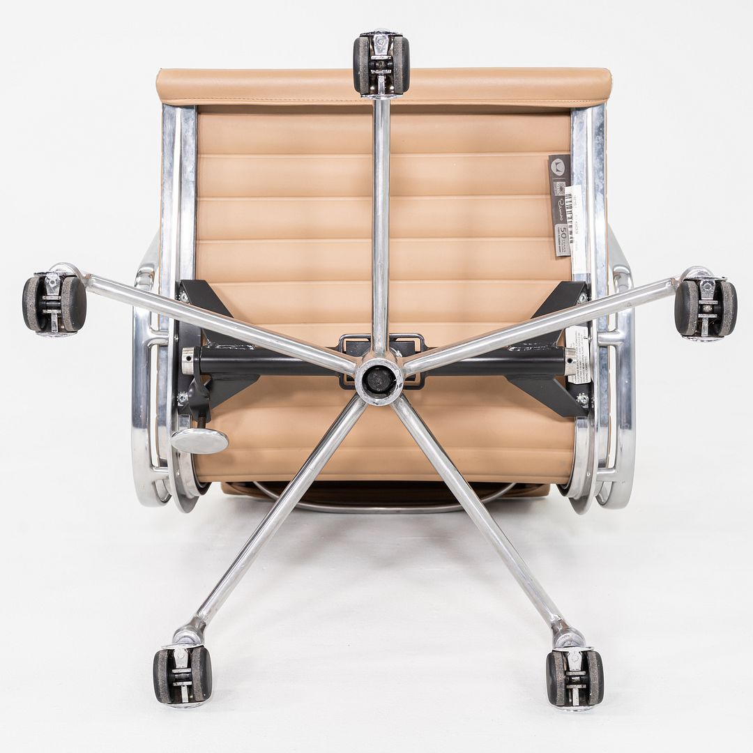 SOLD 2008 Herman Miller Eames Aluminum Group Management Desk Chair in Tan 4x Avail