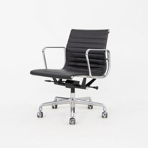 C. 2020 Herman Miller Eames Aluminum Group Management Desk Chair in Black