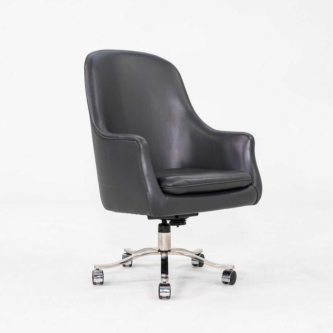 2006 Nicos Zographos Alpha Bucket Executive Desk Chair in Grey Leather 9x Avail