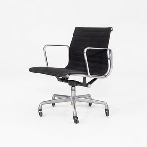 1992 Herman Miller Eames Aluminum Group Management Desk Chair in Black Fabric