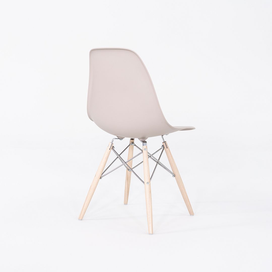 2020 Pair of Herman Miller Eames Plastic DSW Dining Shell Chairs w/ Eiffel Base