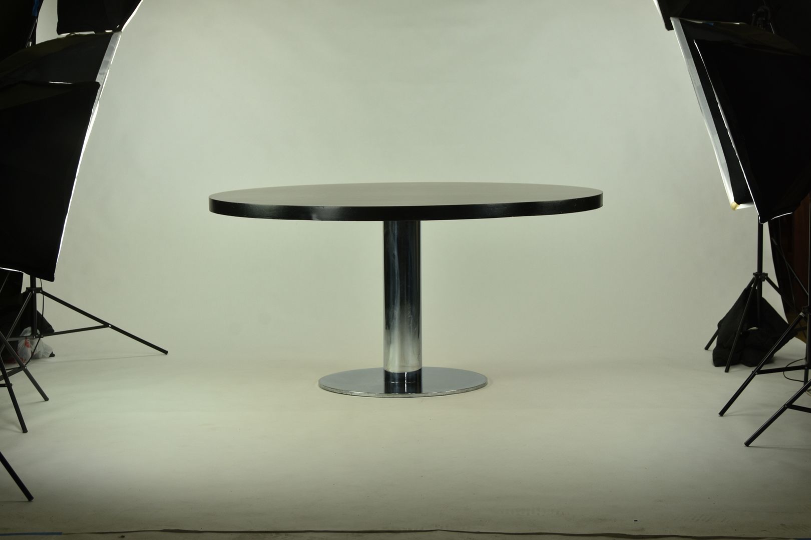 1970s Round Pedestal Conference / Dining Table by Nicos Zographos for Zographos Designs with Ebonized 60 inch Top