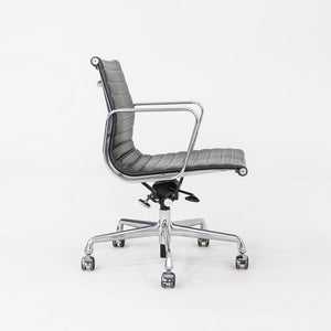 2012 Herman Miller Eames Aluminum Group Management Desk Chair in Black 10x Avail