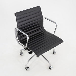 C. 2020 Herman Miller Eames Aluminum Group Management Desk Chair in Black