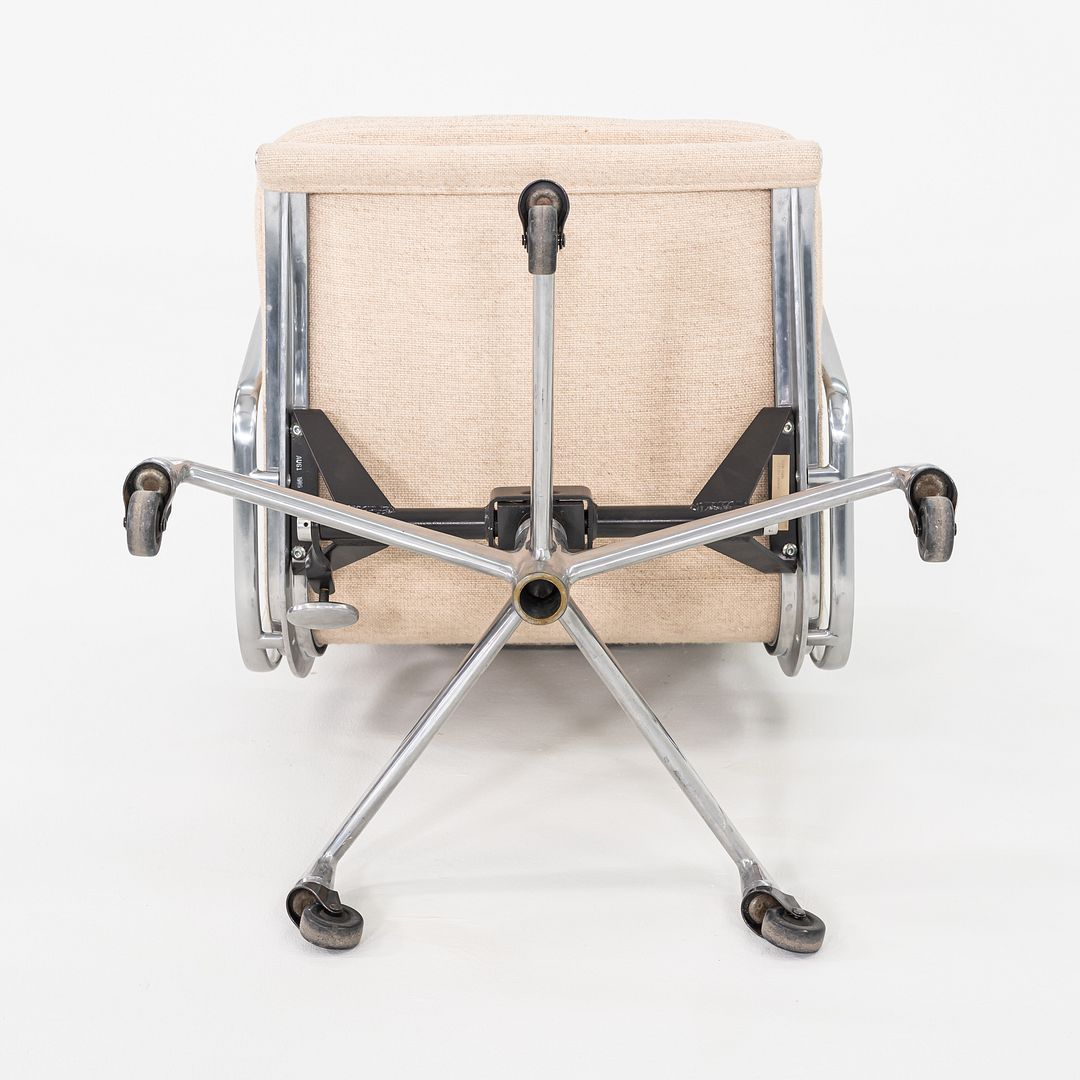 1990 Herman Miller Eames Aluminum Soft Pad Management Desk Chair in Tan Hopsack Fabric 6x Available
