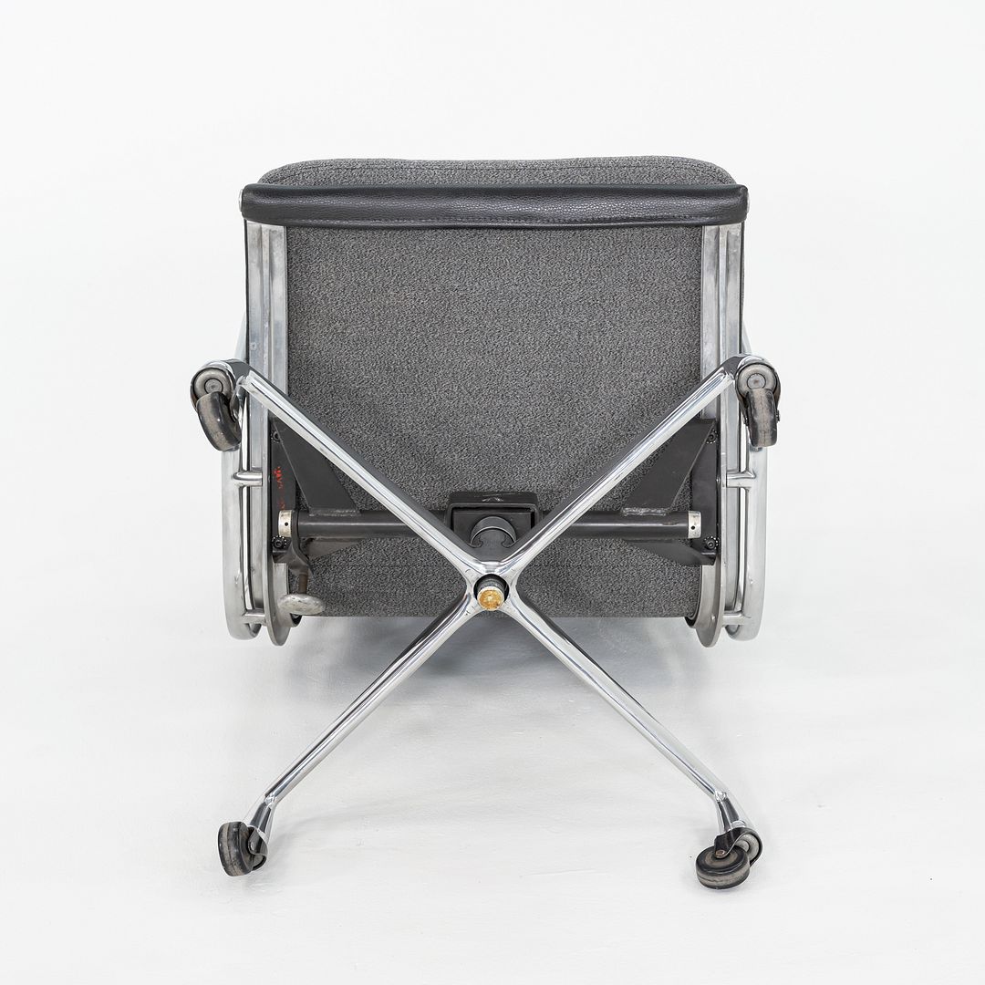 1977 Herman Miller Eames Soft Pad Aluminum Group Management Desk Chair in Grey