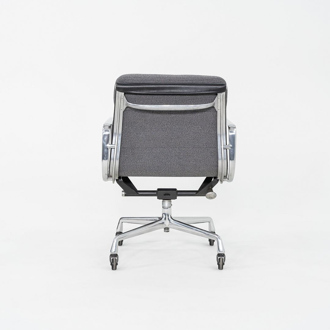 1977 Herman Miller Eames Soft Pad Aluminum Group Management Desk Chair in Grey