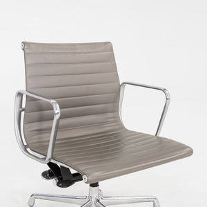 2015 Herman Miller Eames Aluminum Group Management Desk Chair in Grey Leather