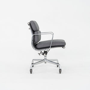 1977 Herman Miller Eames Soft Pad Aluminum Group Management Desk Chair in Grey