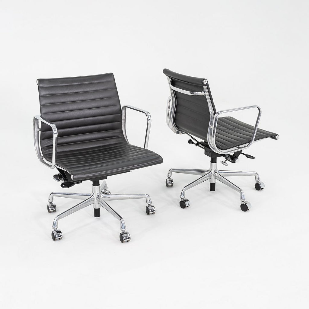 2012 Herman Miller Eames Aluminum Group Management Desk Chair in Black 10x Avail