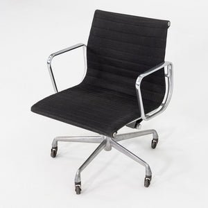1992 Herman Miller Eames Aluminum Group Management Desk Chair in Black Fabric