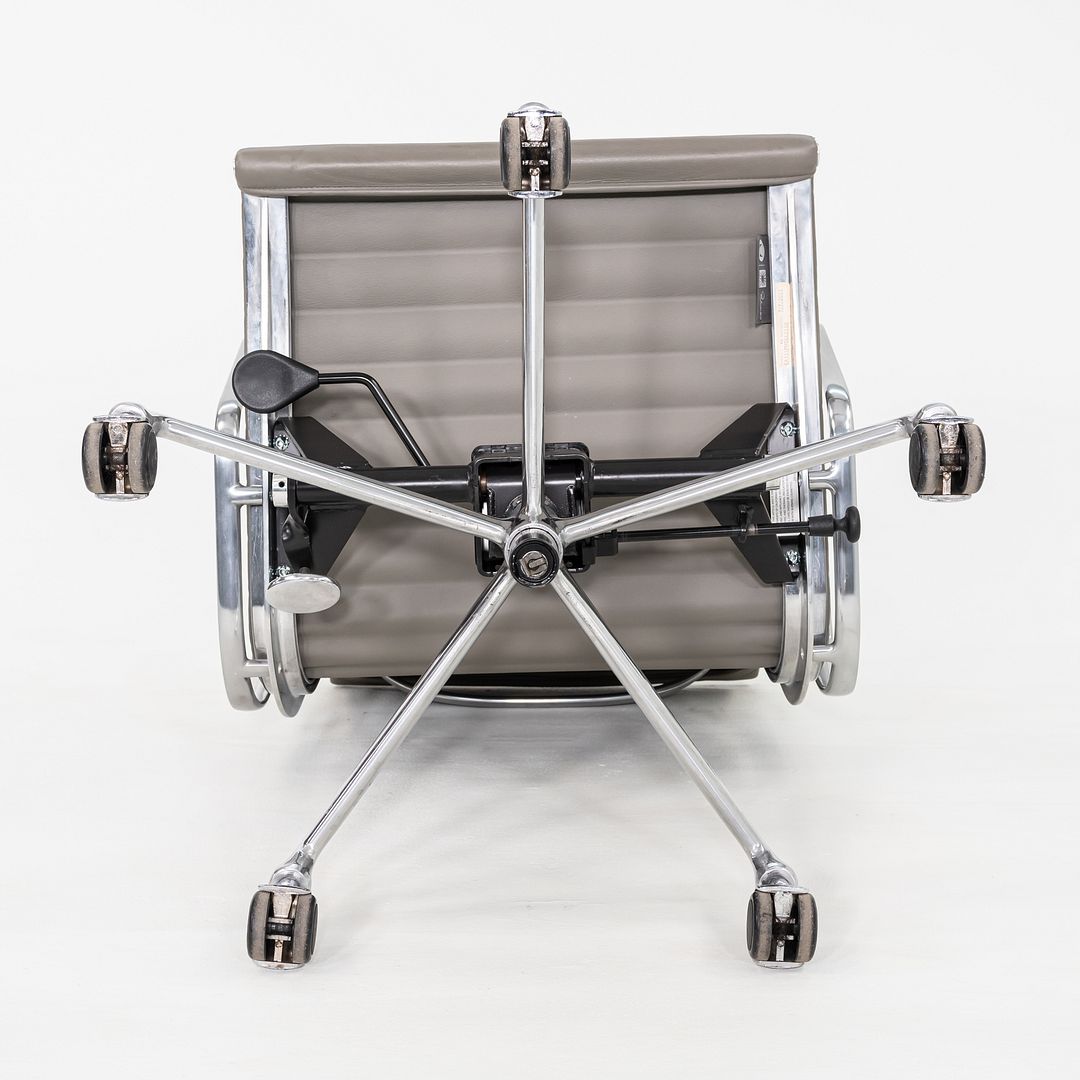 2015 Herman Miller Eames Aluminum Group Management Desk Chair in Grey Leather