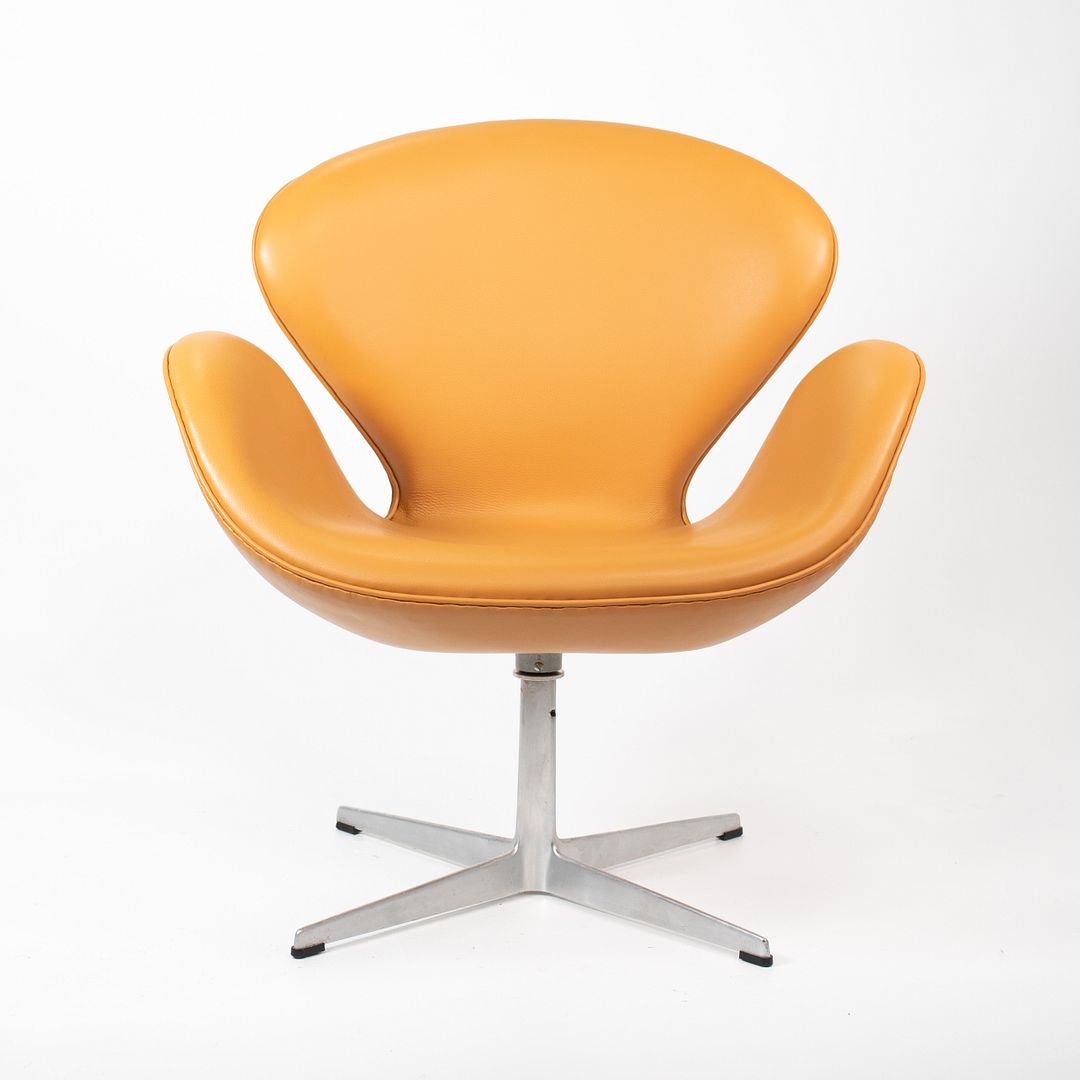 Swan on sale chair jacobsen