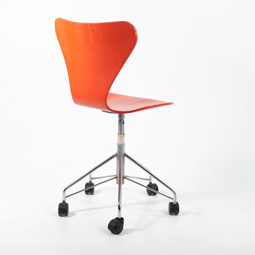 1979 3117 Rolling Chair by Arne Jacobsen for Fritz Hansen