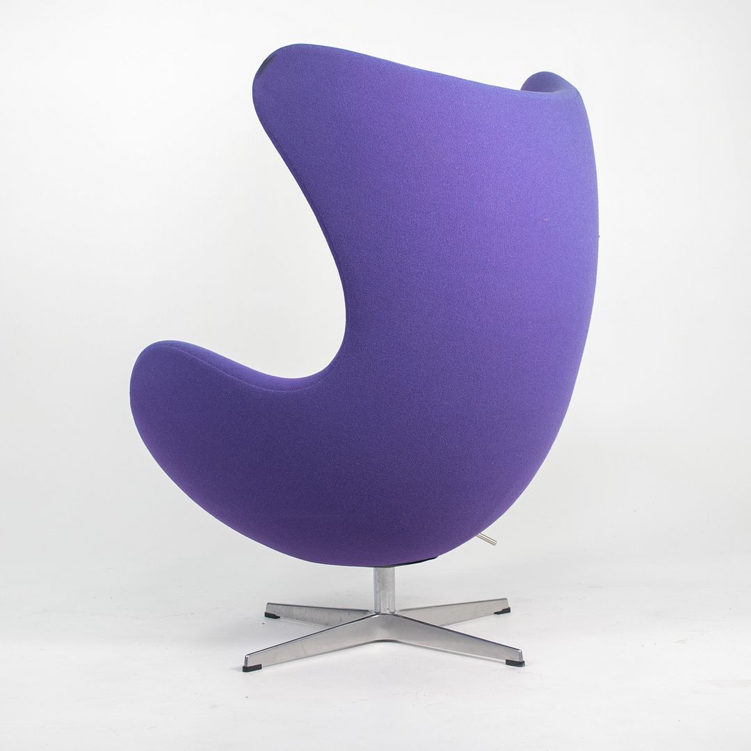 2003 Egg Chair by Arne Jacobsen for Fritz Hansen in Purple Fabric 1x Available