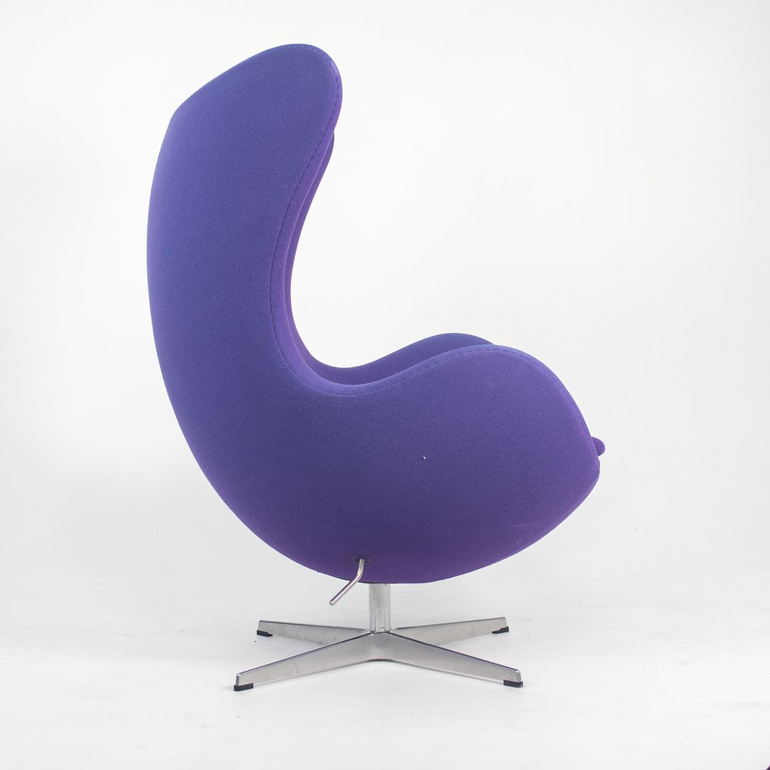 2003 Egg Chair by Arne Jacobsen for Fritz Hansen in Purple Fabric 1x Available