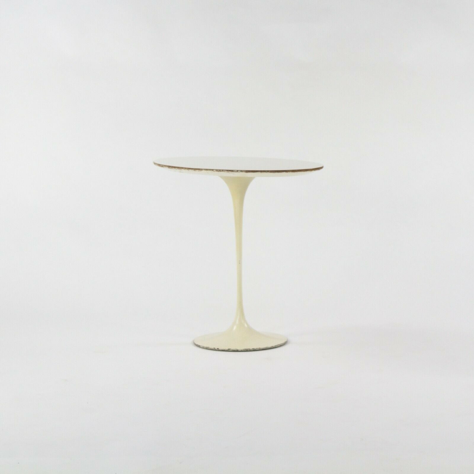 SOLD 1958 Eero Saarinen for Knoll Associates Oval Laminate Side Table 575 Madison Ave