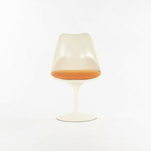 SOLD 1960s Eero Saarinen for Knoll Tulip Dining Table and Four White Tulip Side Chairs