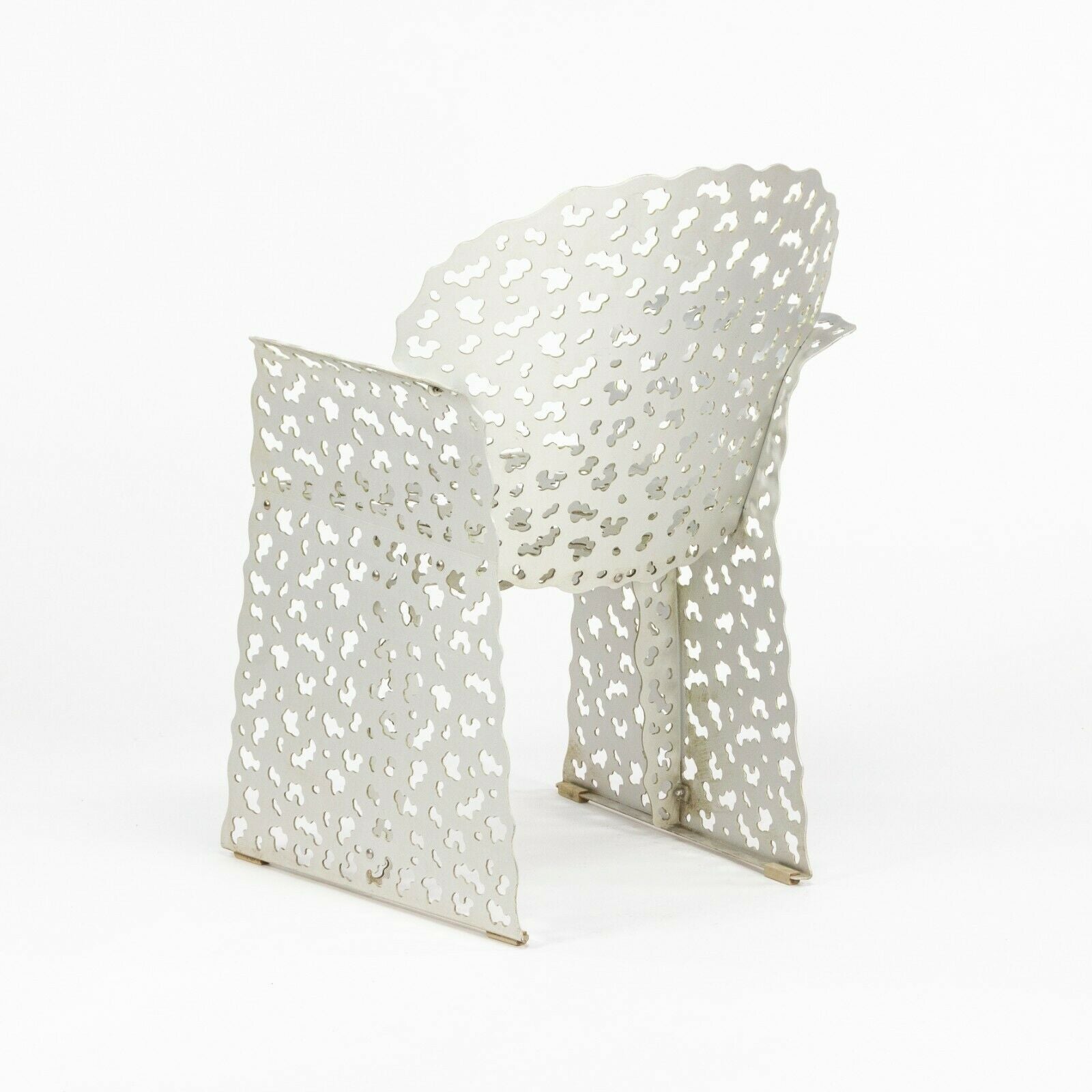 SOLD 1997 Richard Schultz Aluminum Topiary Outdoor Patio / Dining Table with 4 Arm Chairs