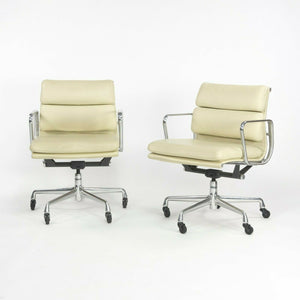 SOLD 2007 Herman Miller Eames Aluminum Group Soft Pad Management Desk Chair Off-White